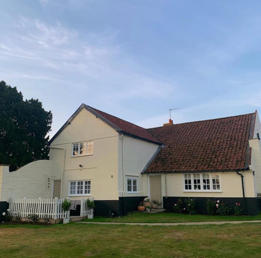 Bed and Breakfast Church Farm Thurlton Exteriér fotografie